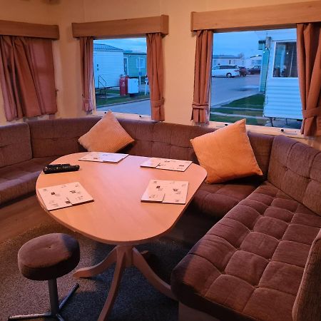 Cosy, Family Caravan Near The Beach Clacton-on-Sea Dış mekan fotoğraf